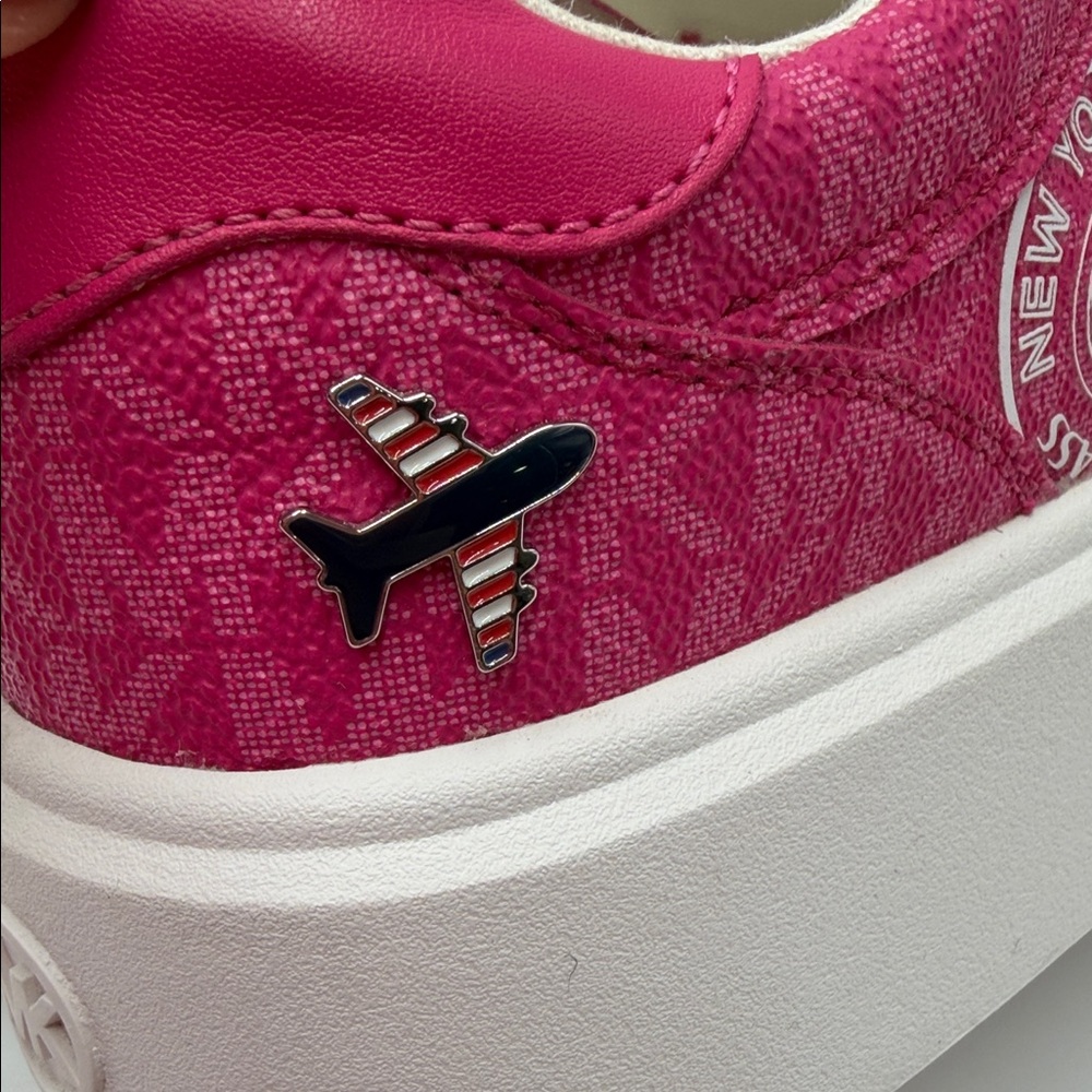 MICHAEL KORS OUTLET
Romey Embellished Signature
Logo Platform Sneaker - Picture 5 of 12